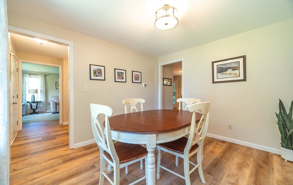 7 Bunker Cir