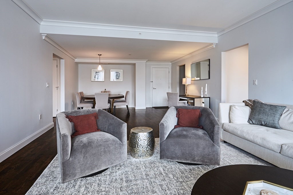 778 Boylston 6B