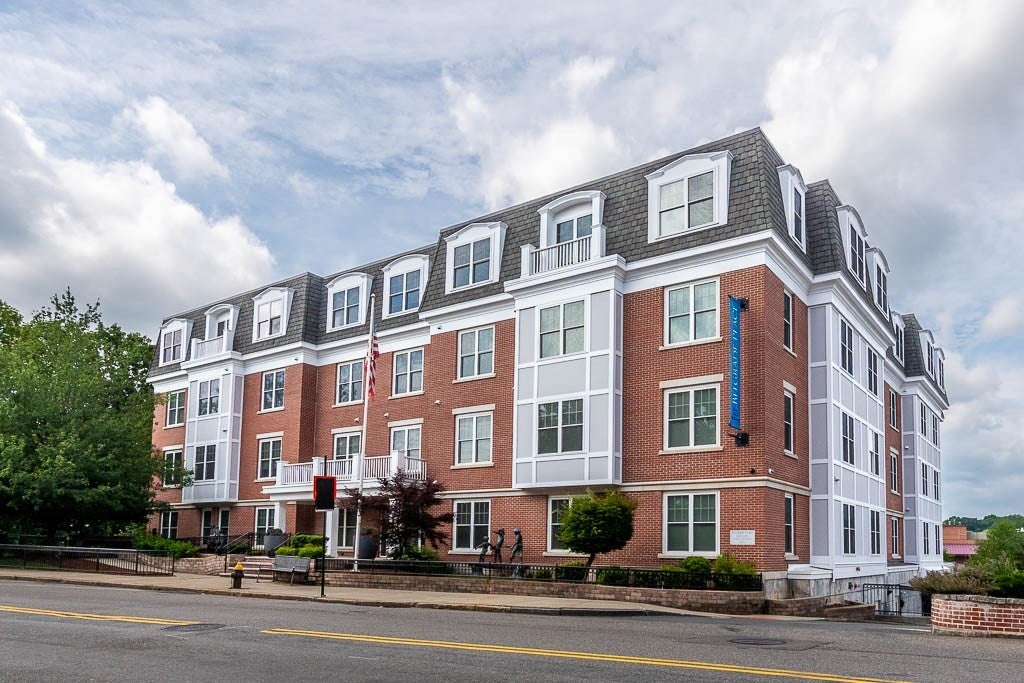 Photo of 446 Belgrade Ave, Boston, MA