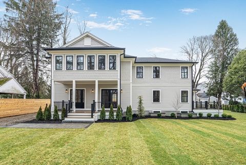 27 Boulevard Rd, Wellesley, MA 02481 - #: 73347322
