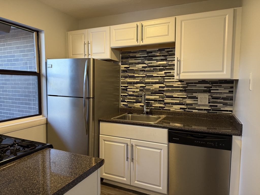 22 Shrewsbury Green Dr K