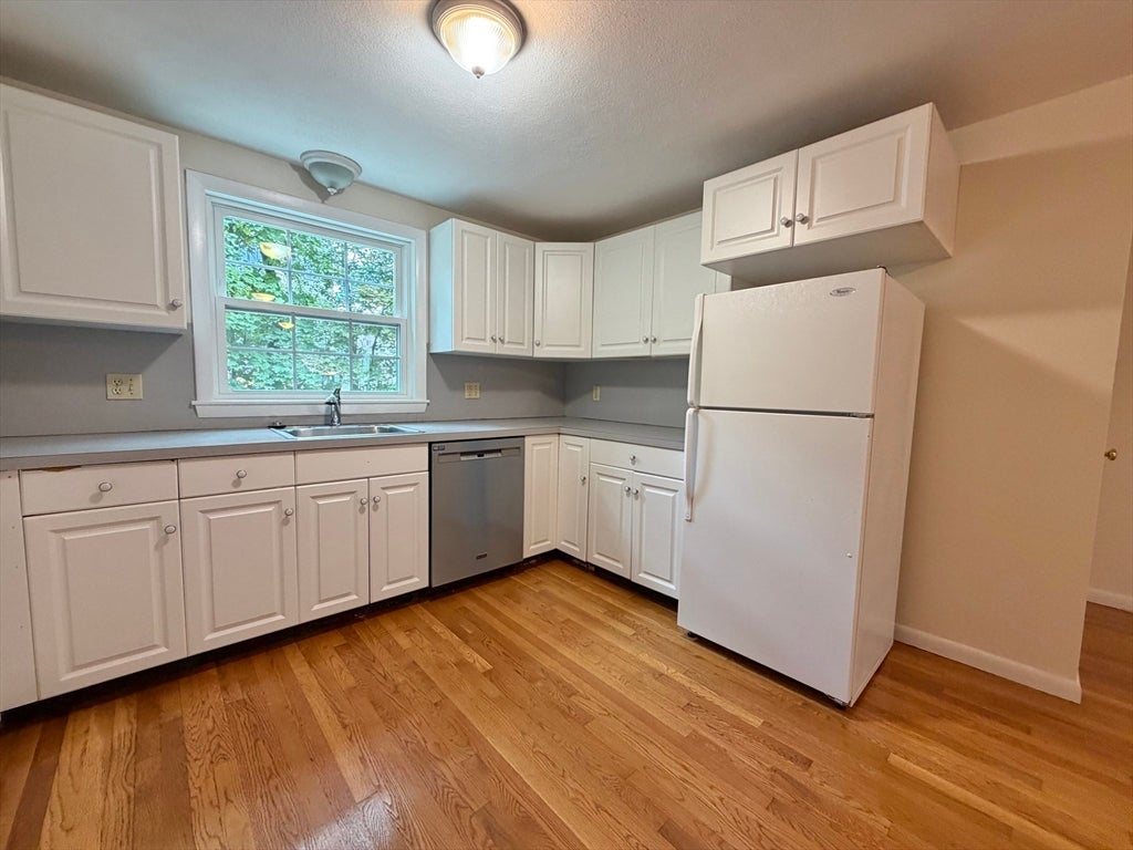 18 Dunstan St #1, Newton, MA Photo #8
