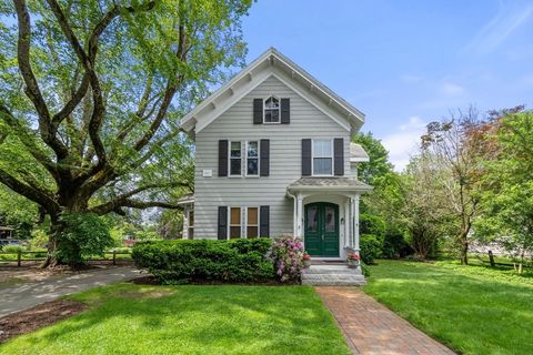9 Schaller St Wellesley MA 02482