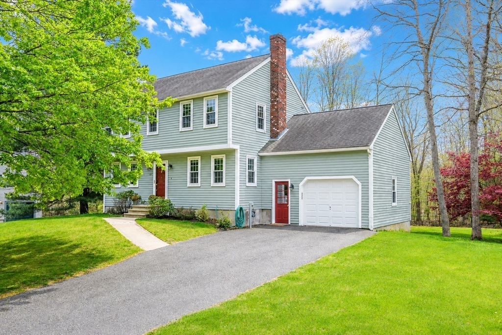 20 Eastleigh Ln