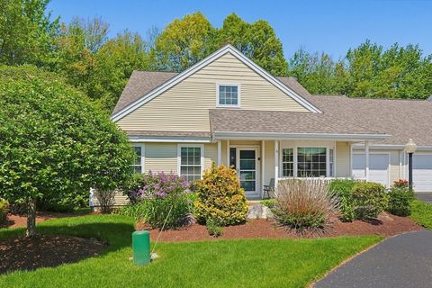 Photo of 6 Ashley Way #6, Westborough, MA 01581 (MLS # 73523151)