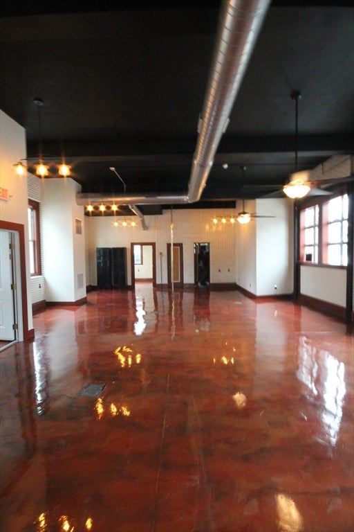 1043 Sumner Ave