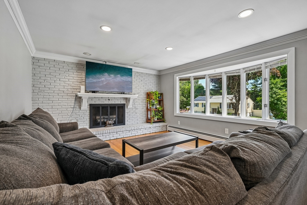 34 Duston Dr, Methuen, MA Photo #4