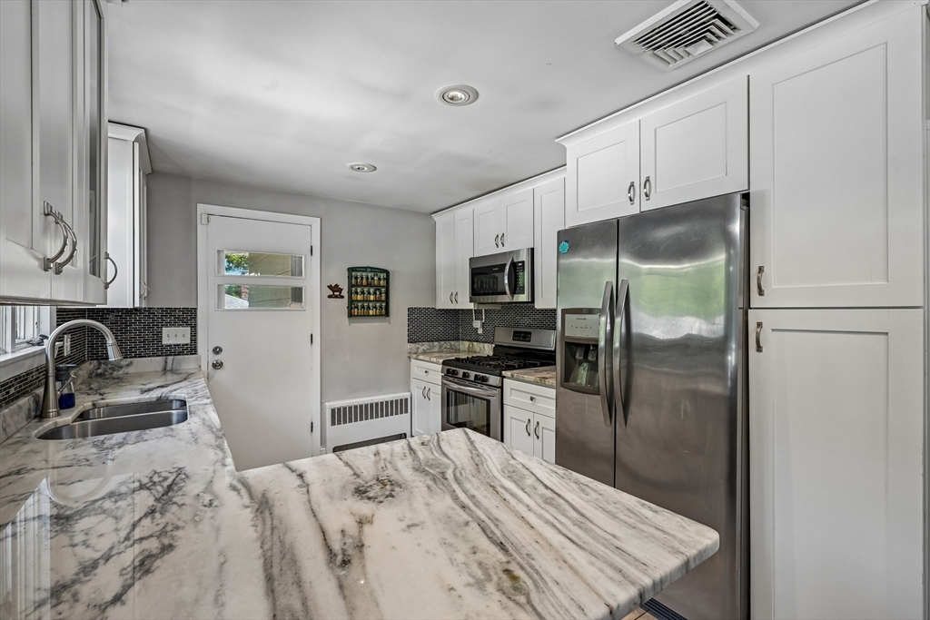 34 Duston Dr, Methuen, MA Photo #9