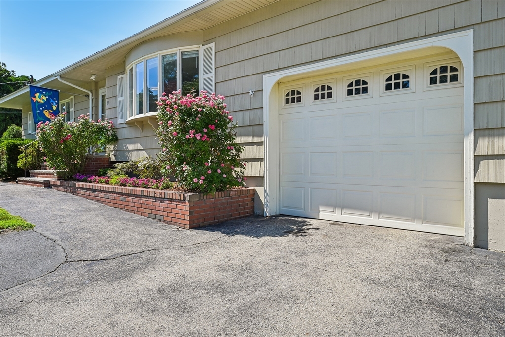 34 Duston Dr, Methuen, MA Photo #2