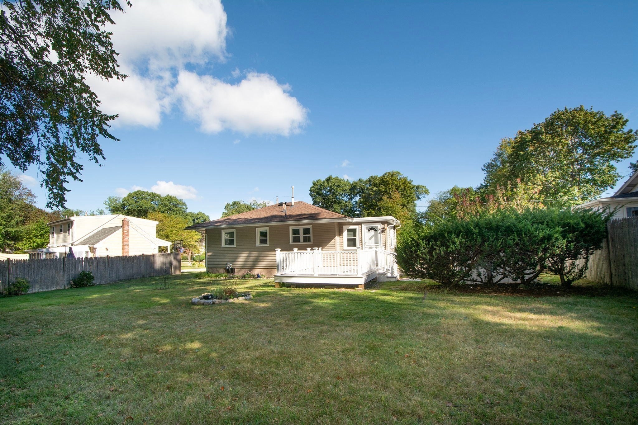 23 Courier St, Weymouth, MA Photo #25