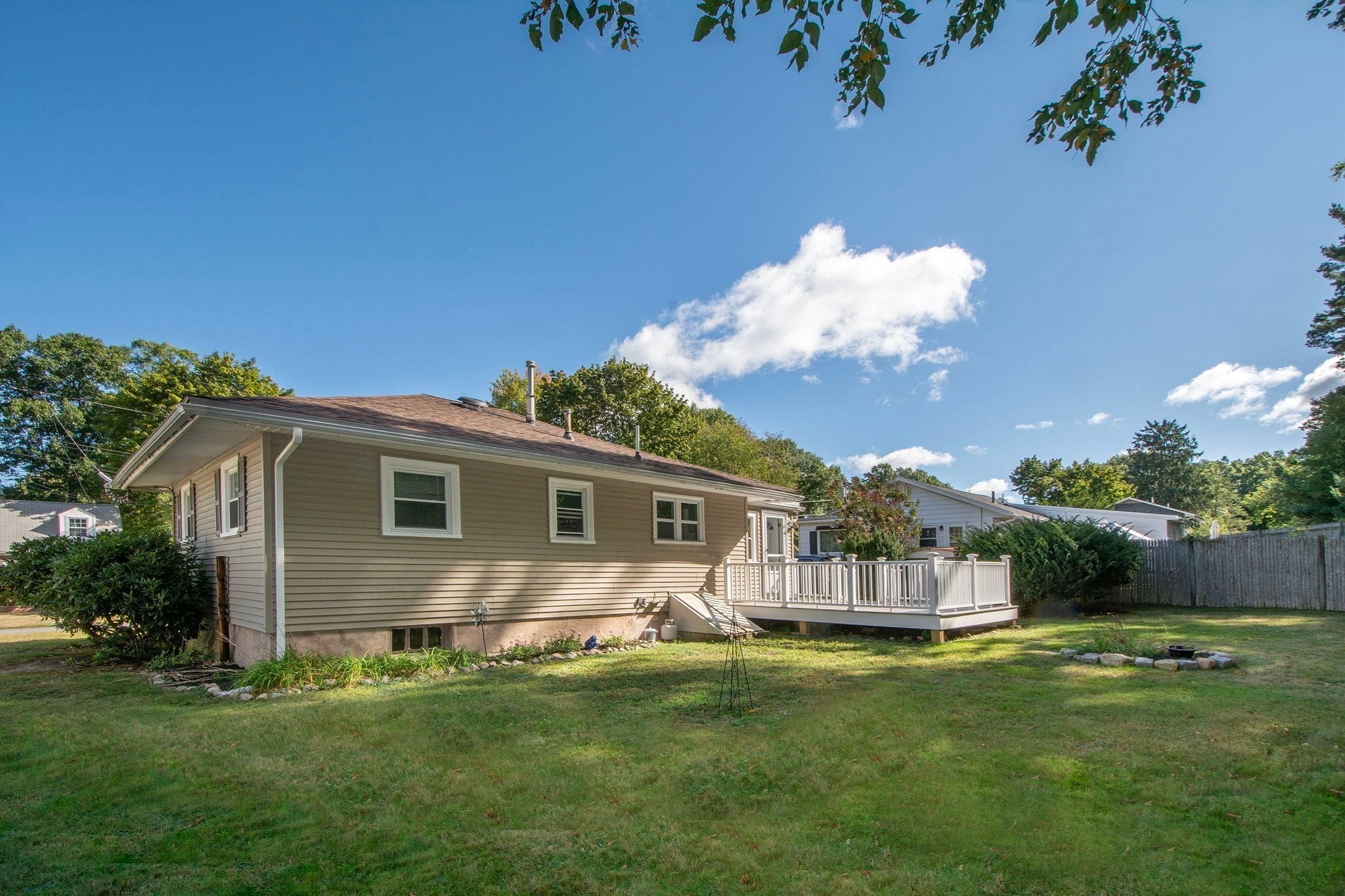 23 Courier St, Weymouth, MA Photo #24