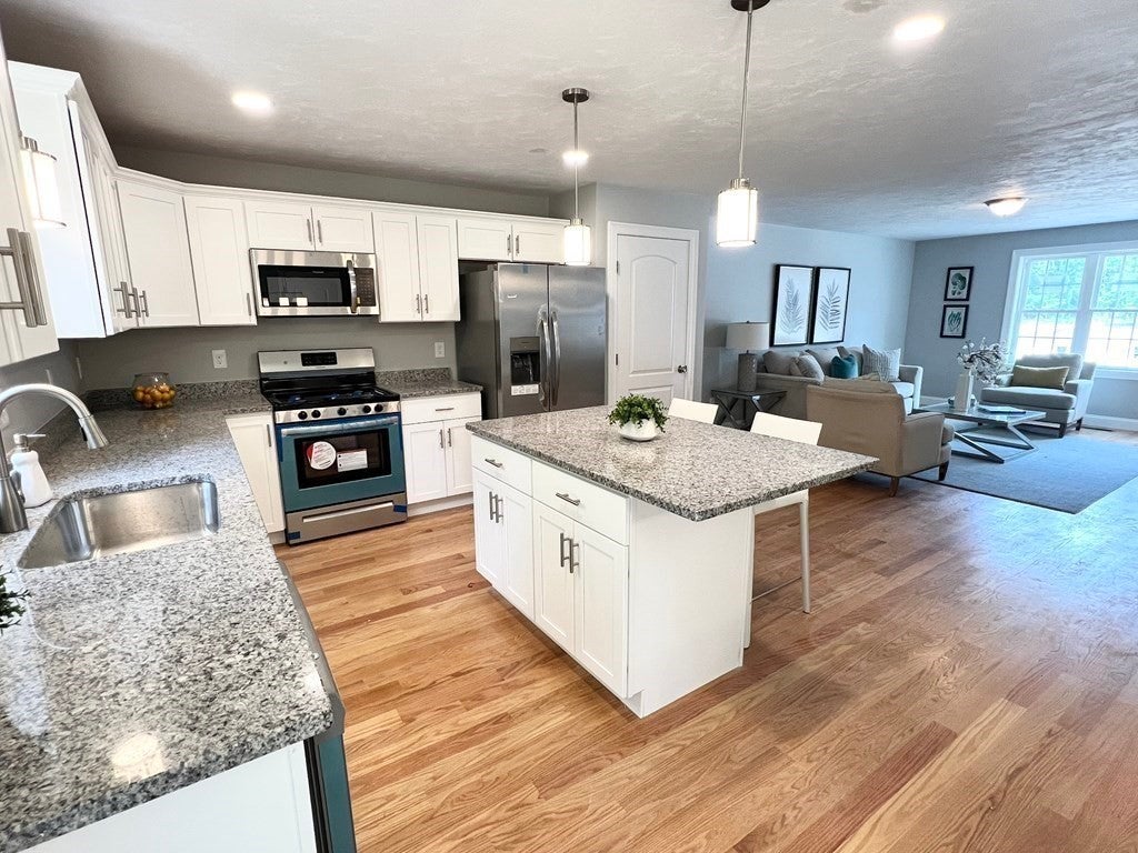 2 Bassett ST #A, Taunton, MA, 2 Bassett ST #A, Taunton, MA Photo #3