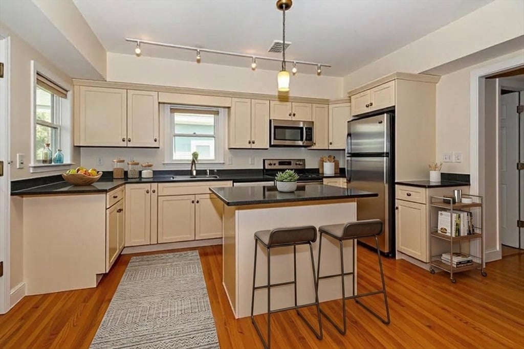 40 Tuttle St #2, Boston, MA, 40 Tuttle St #2, Boston, MA Photo #1