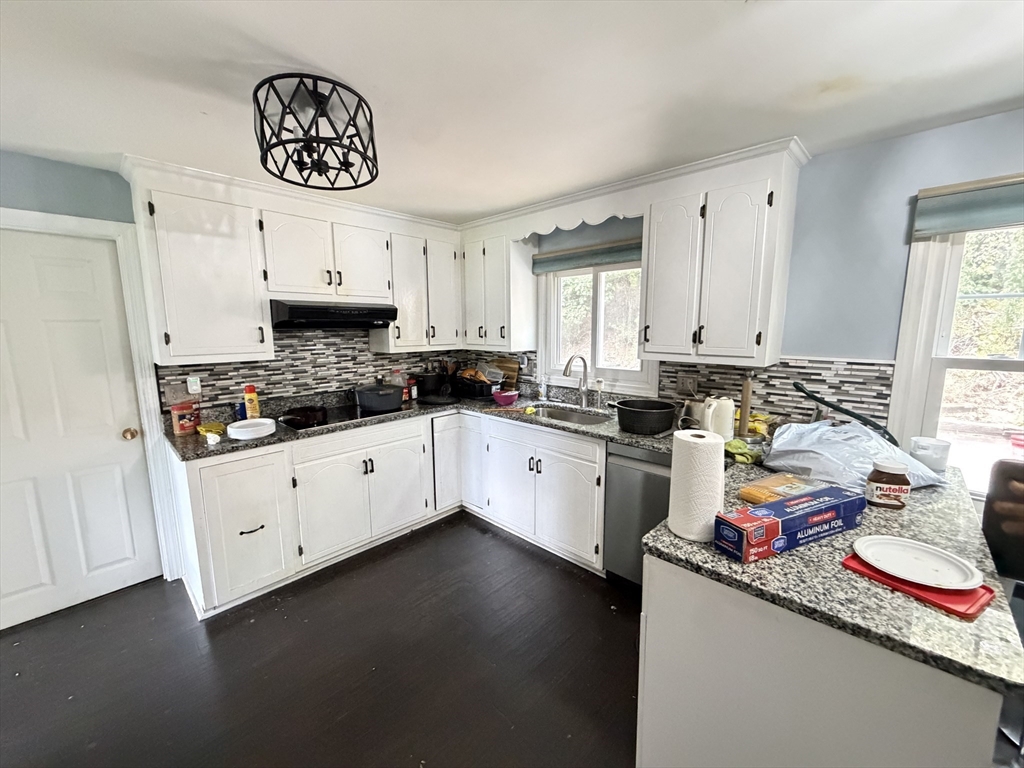 95 Jewett St, Pepperell, MA Photo #6