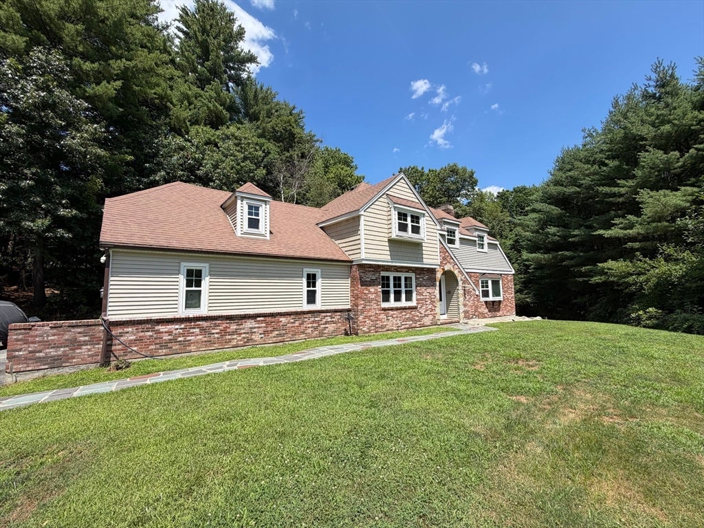 95 Jewett St, Pepperell, MA Photo #2
