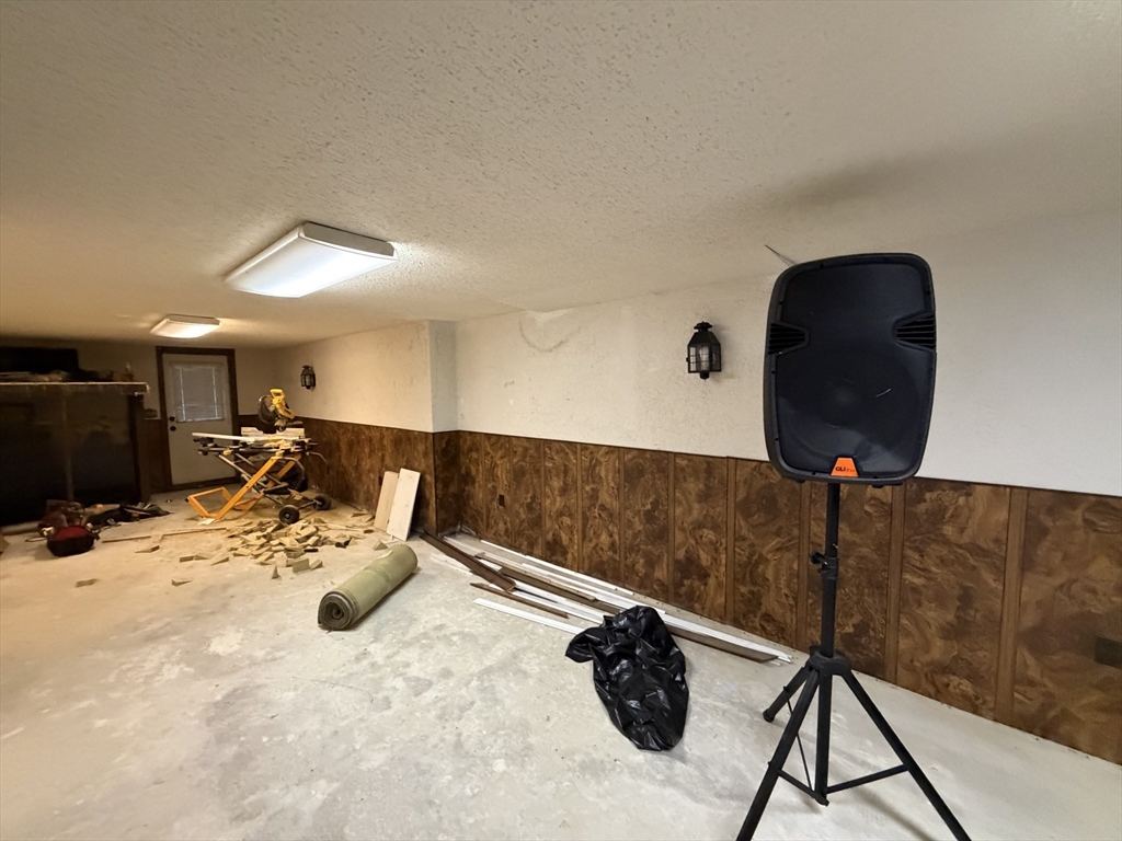 95 Jewett St, Pepperell, MA Photo #26