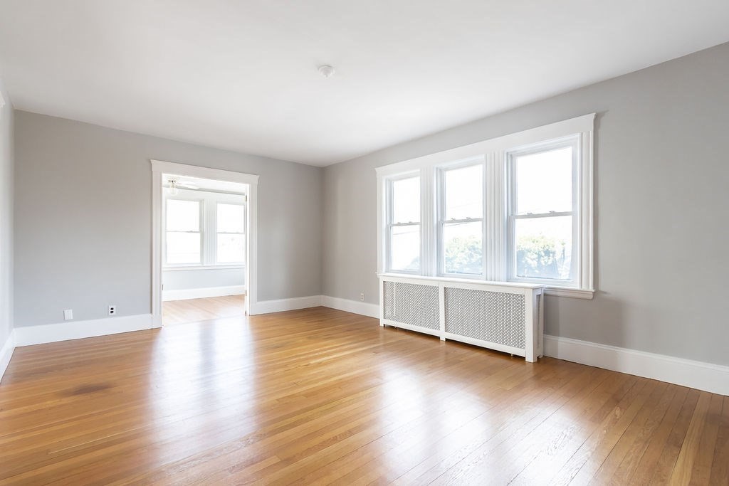 240 Manthorne Rd