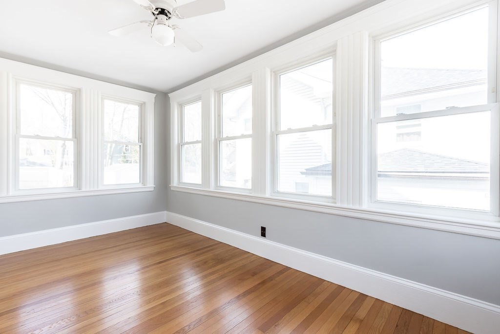 Boston, Massachusetts 02132, United States, 3 Bedrooms Bedrooms, ,2 BathroomsBathrooms,Residential,Pending,100905