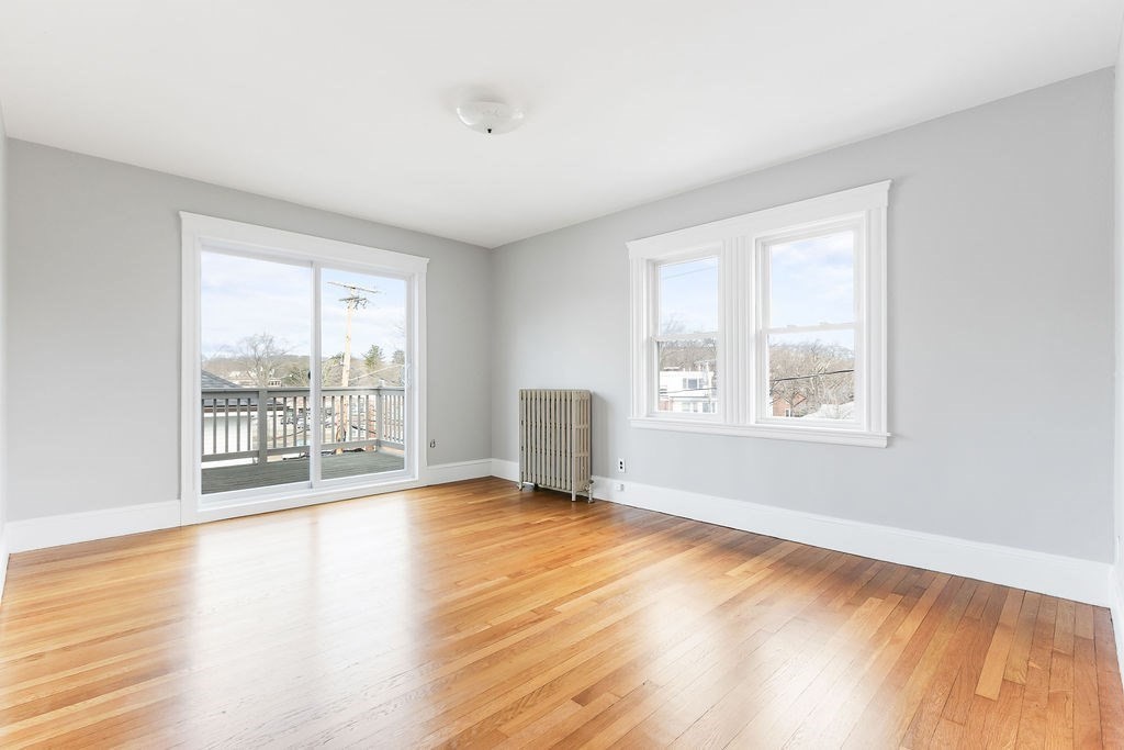 Boston, Massachusetts 02132, United States, 3 Bedrooms Bedrooms, ,2 BathroomsBathrooms,Residential,Pending,100905