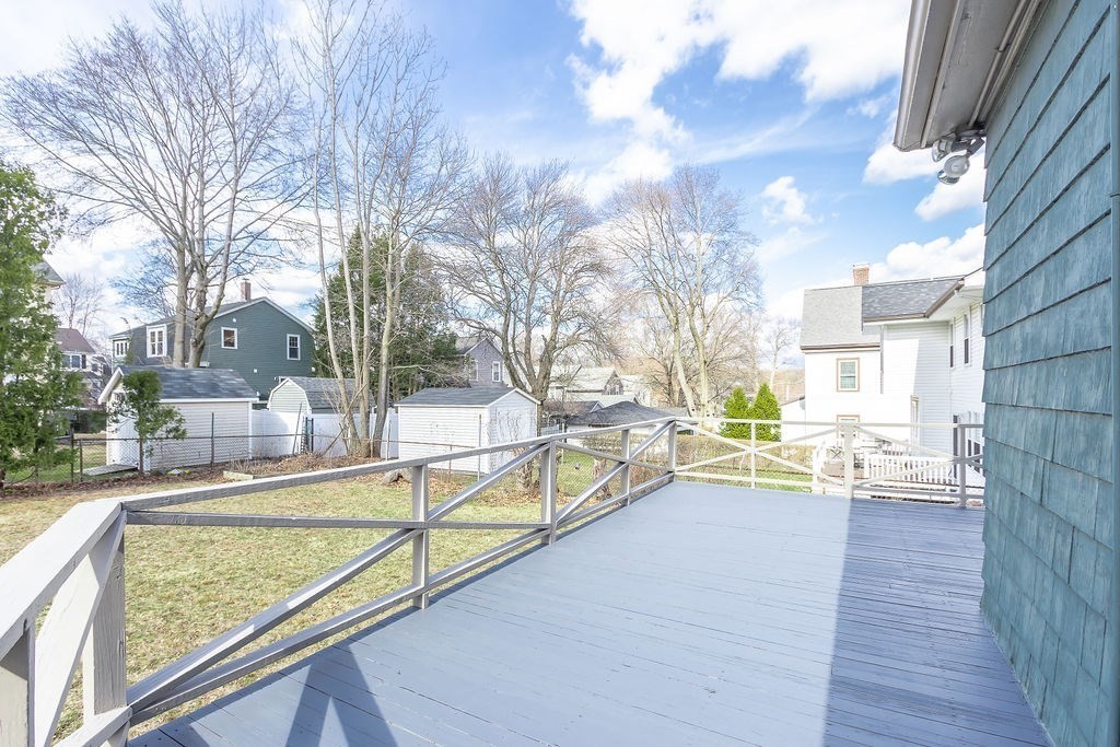 Boston, Massachusetts 02132, United States, 3 Bedrooms Bedrooms, ,2 BathroomsBathrooms,Residential,Pending,100905