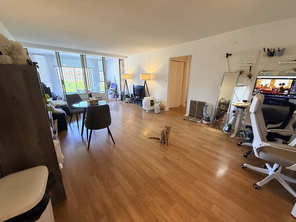33 Pond Ave 820