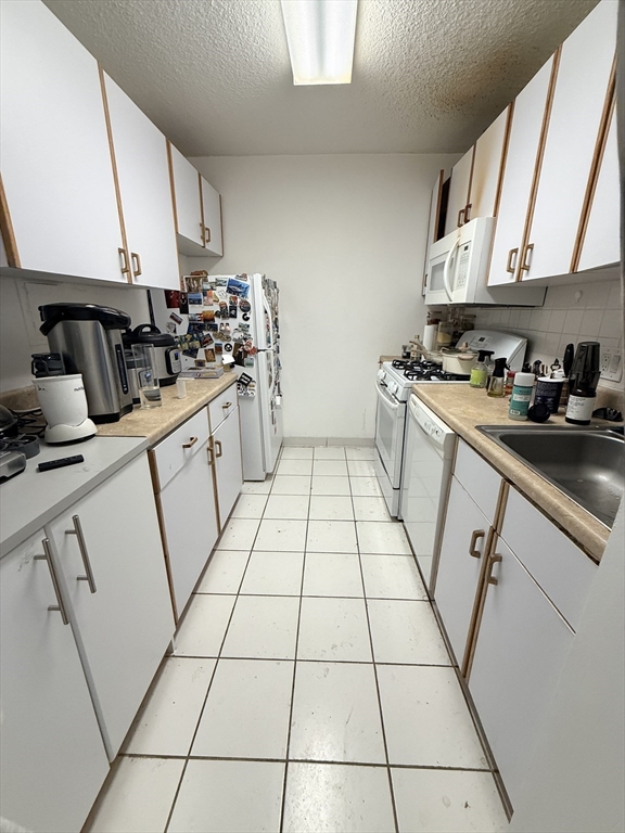 33 Pond Ave 820