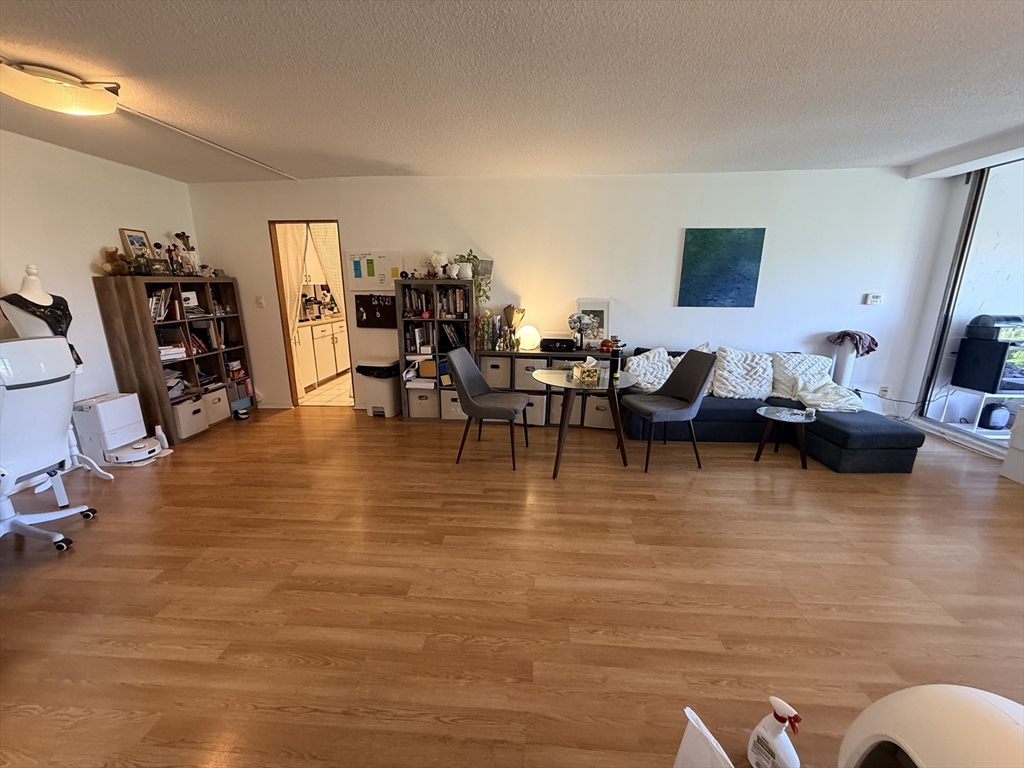 33 Pond Ave 820