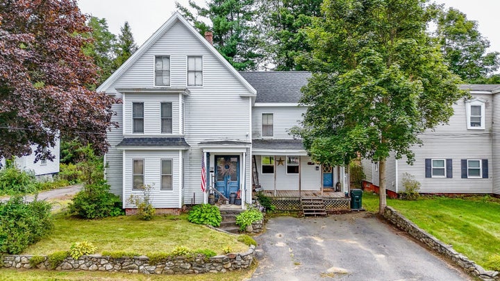 Photo 1 of 40 — 28 Pleasant St, Templeton, MA 01436