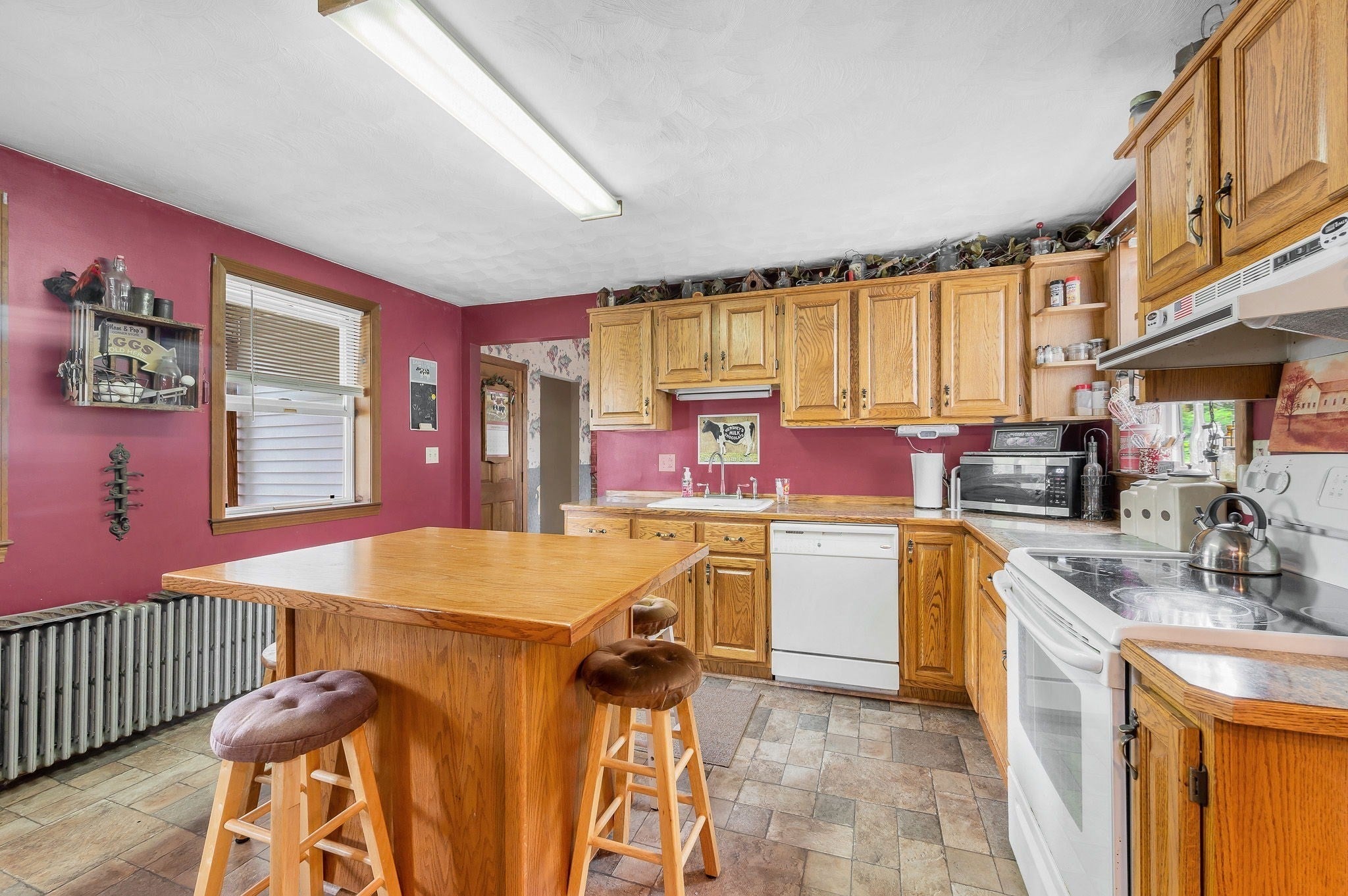 28 Pleasant St