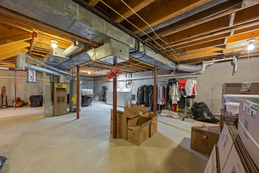 Mashpee, Massachusetts 02649, United States, 2 Bedrooms Bedrooms, ,2 BathroomsBathrooms,Residential,Active,176558