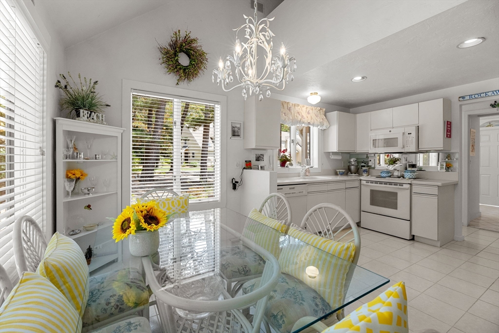 Mashpee, Massachusetts 02649, United States, 2 Bedrooms Bedrooms, ,2 BathroomsBathrooms,Residential,Active,176558