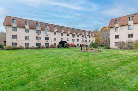 Photo of 135 Grove St #110, Rockland, MA 02370 (MLS # 73452728)