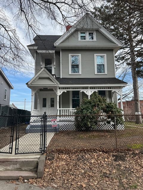 Photo of 192 Chestnut St, Holyoke, MA 01040 (MLS # 73495815)