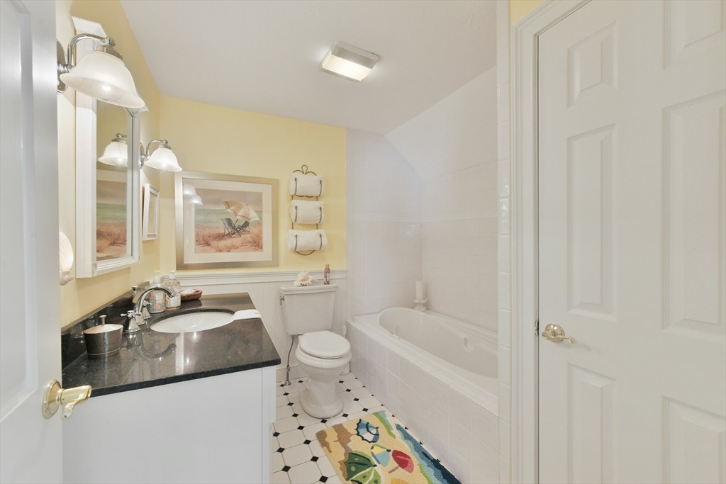 Barnstable, Massachusetts 02635, United States, 3 Bedrooms Bedrooms, ,3 BathroomsBathrooms,Residential,Active,221823