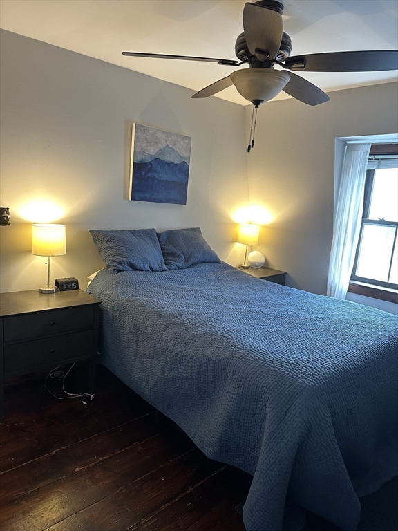 Cambridge, Massachusetts 02140, United States, 2 Bedrooms Bedrooms, ,1 BathroomBathrooms,Residential,Pending,128400