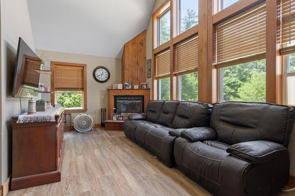153 Moosehorn Rd
