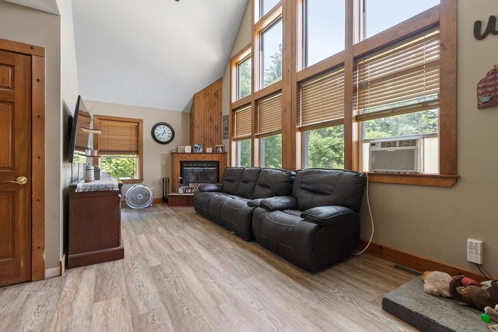 153 Moosehorn Rd