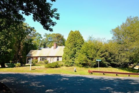 1 Winsome Road Yarmouth MA 02664