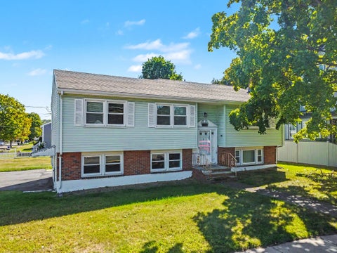 Photo of 168 Lynn St, Peabody, MA 01960 (MLS # 73569925)