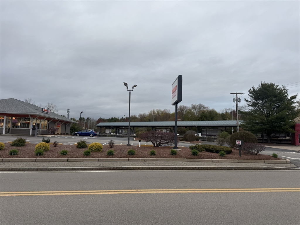 1131 Main St 2B