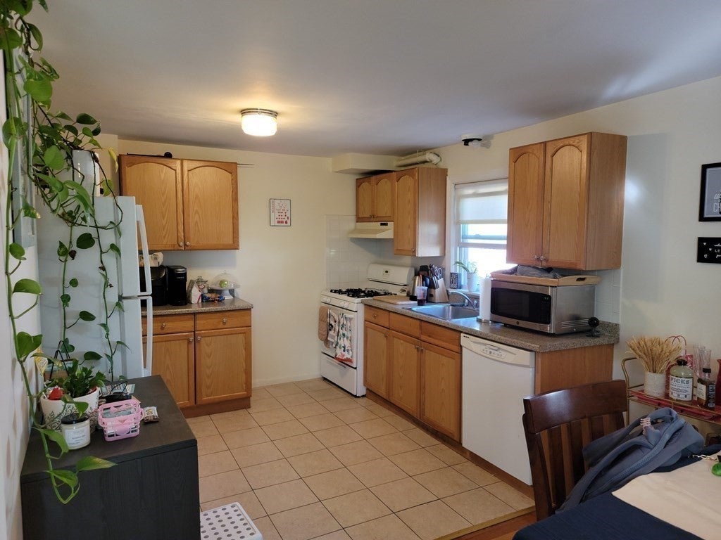 18 Vivian Drive #18, Watertown, MA, 18 Vivian Drive #18, Watertown, MA Photo #4