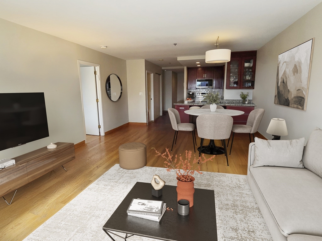 950 Massachusetts Ave 307