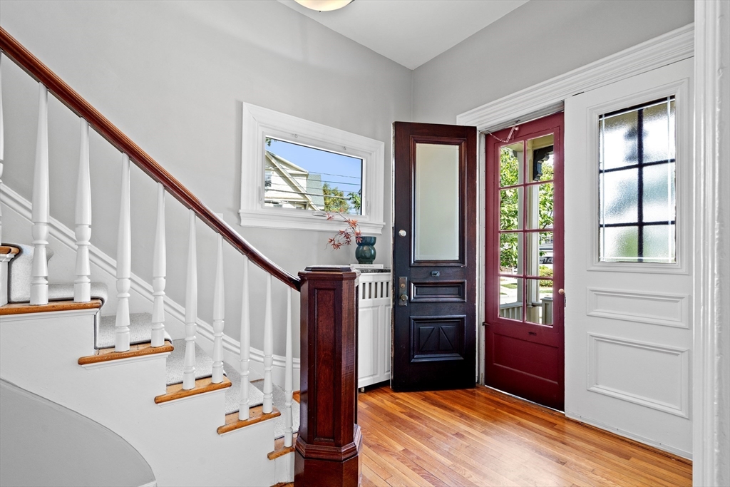 Newton, Massachusetts 02458, United States, 3 Bedrooms Bedrooms, ,3 BathroomsBathrooms,Residential,Active,211977