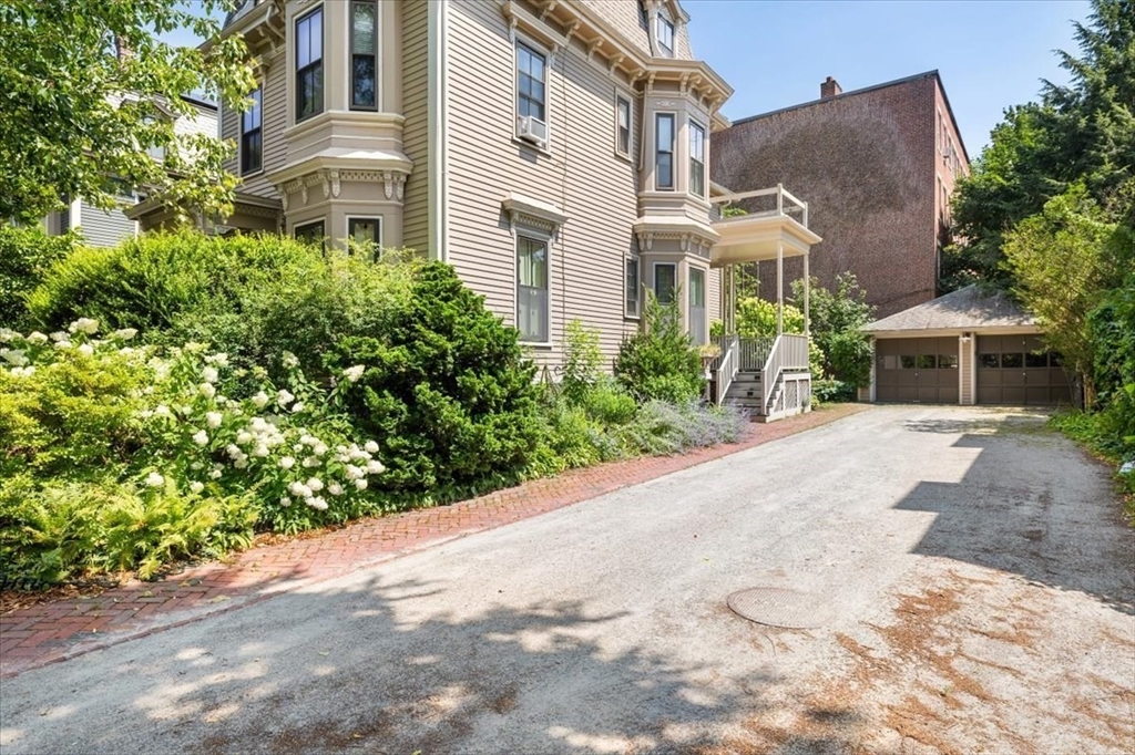 26 Linnaean Street 3