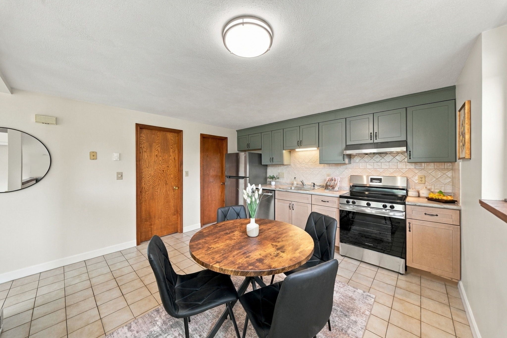 39 Mountain St #39, Woburn, MA Photo #11