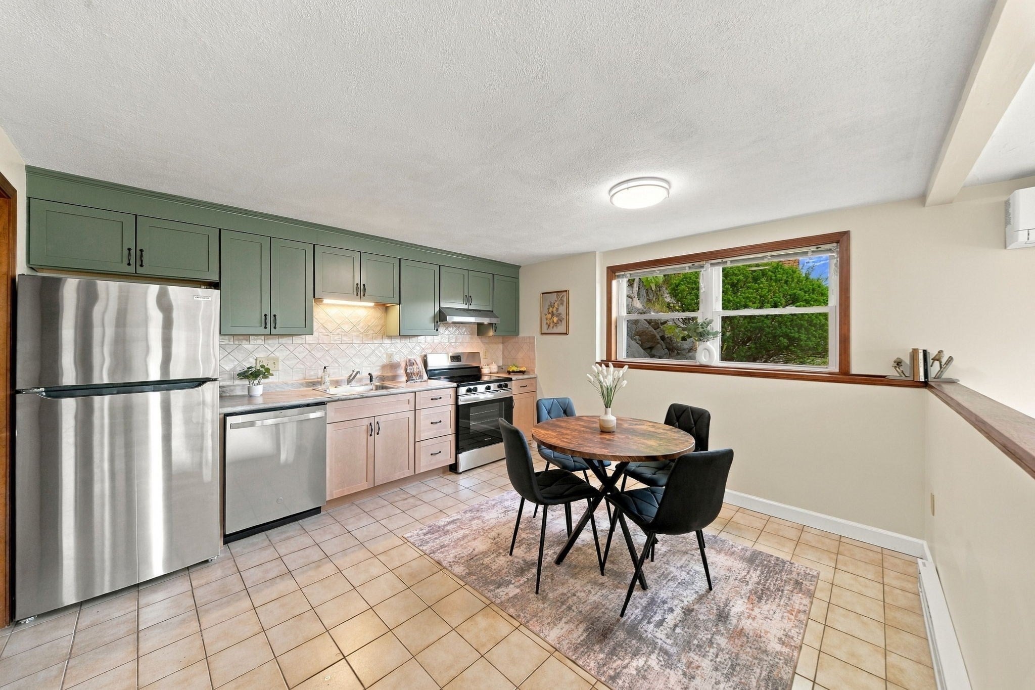 39 Mountain St #39, Woburn, MA Photo #9