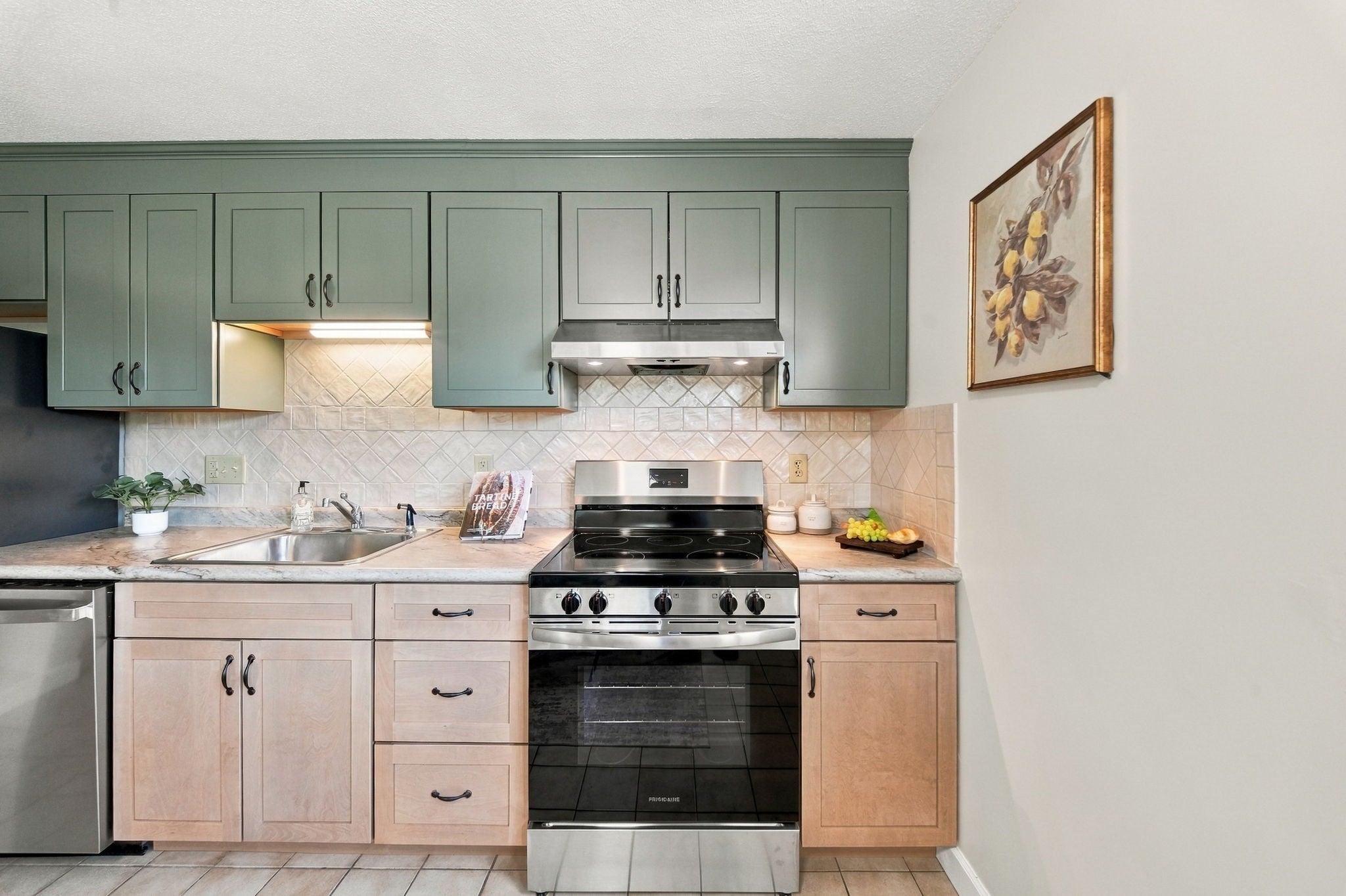 39 Mountain St #39, Woburn, MA Photo #15