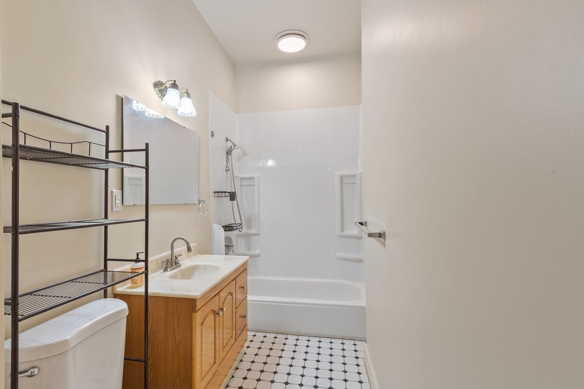 104 Tenth St #1R, Lowell, MA, 104 Tenth St #1R, Lowell, MA Photo #14