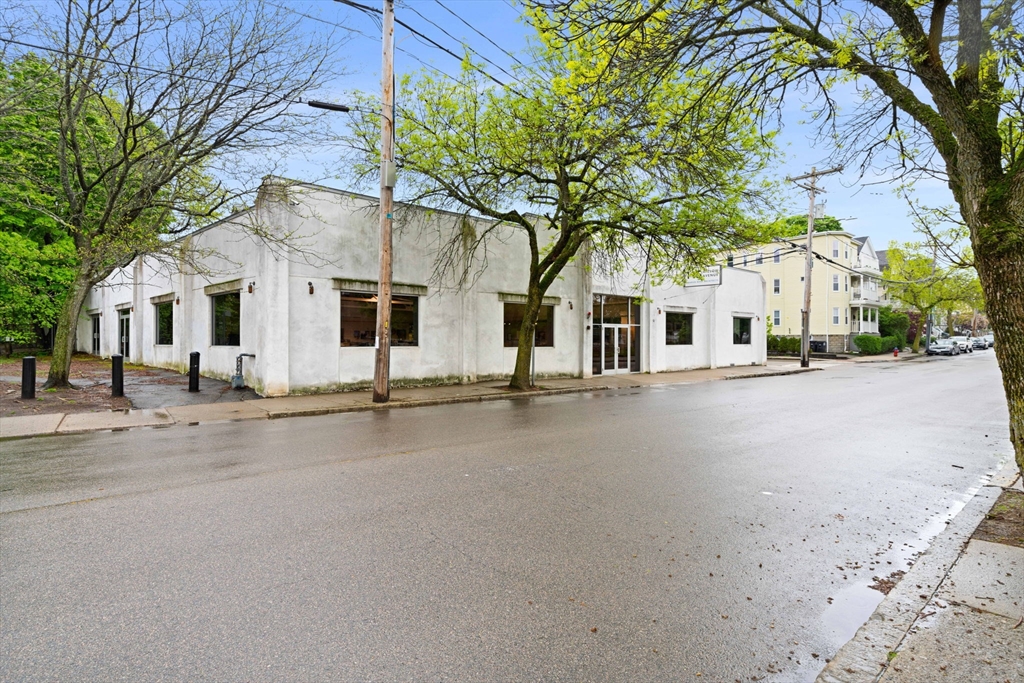 115 Willow Ave