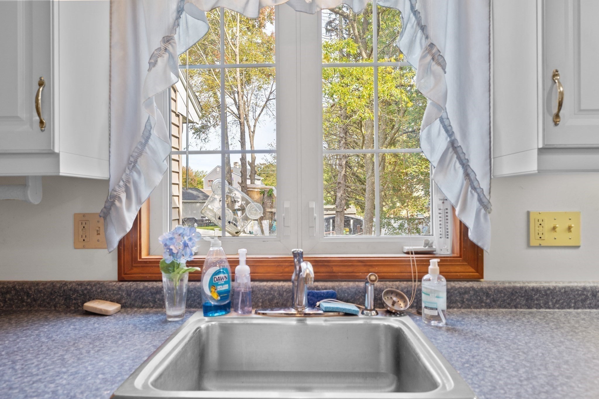 2 Tick Tock Way, East Bridgewater, MA Photo #9
